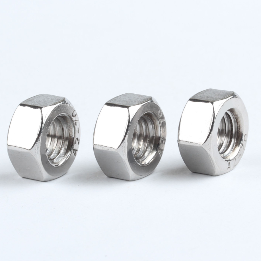 从旋转设备到液压机械——反牙螺母的防松科技与选配智慧